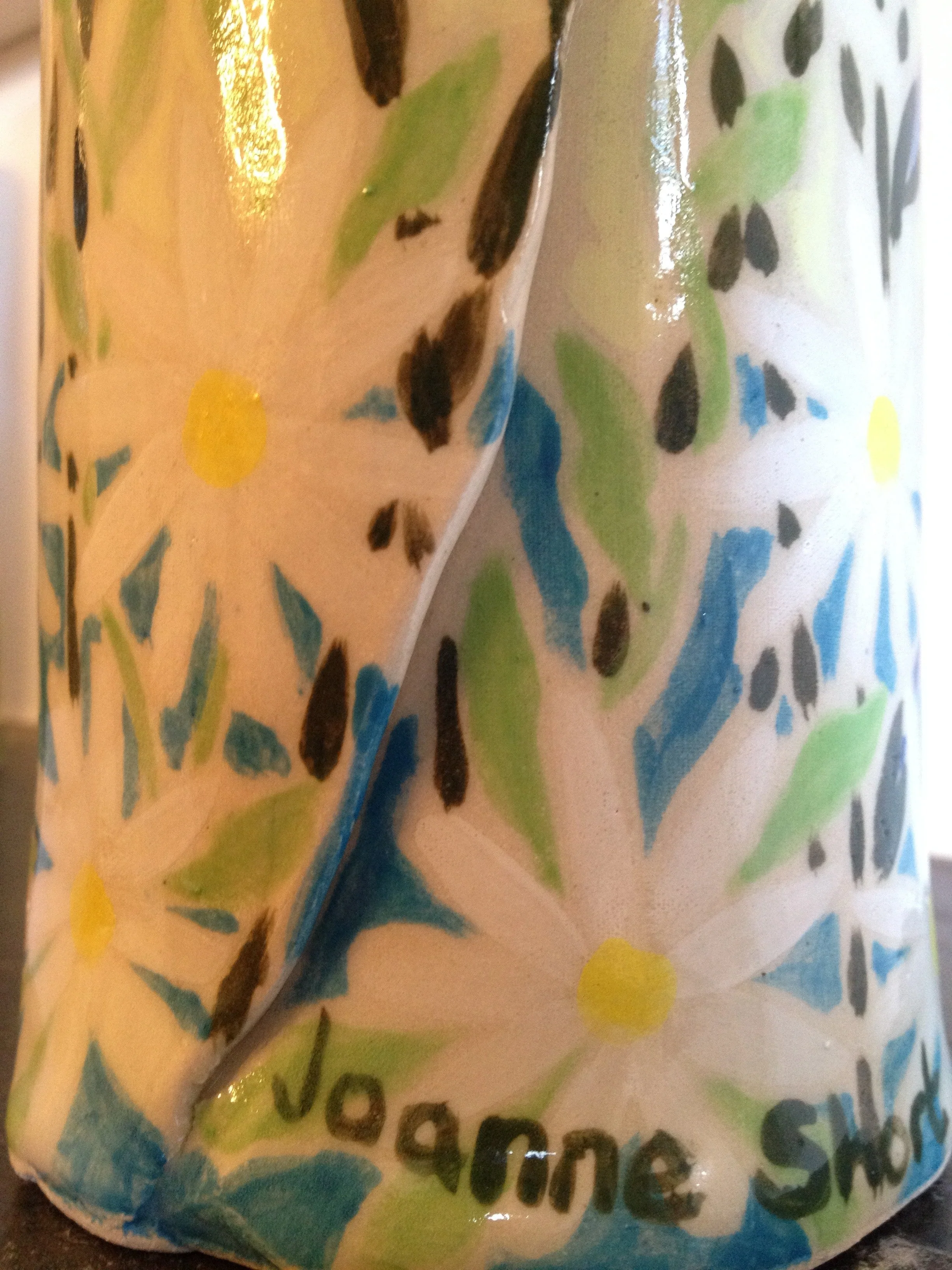 Joanne Short Ceramic Vase. Blue Iris and White Daisies - Image 4